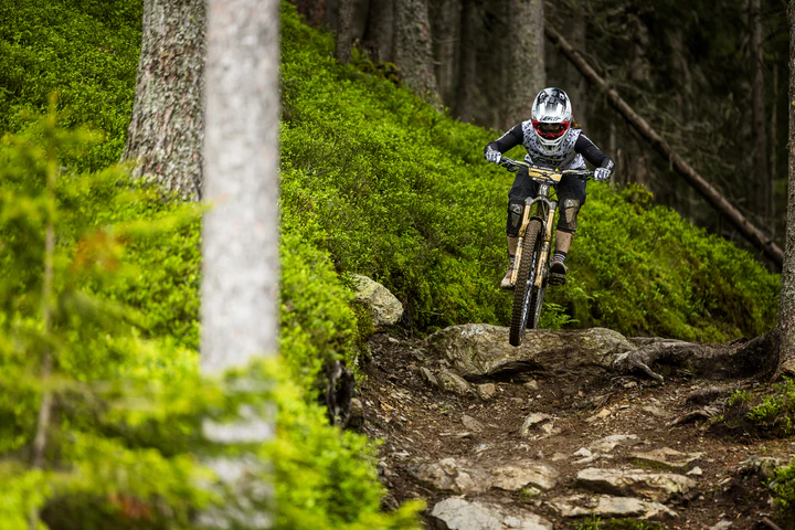 PIVOT FACTORY RACING AT LEOGANG 